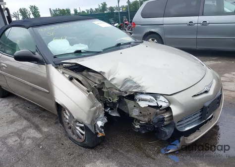 2002 Chrysler Sebring Limited из США, поврежденный, VIN 1C3EL65R52N113685